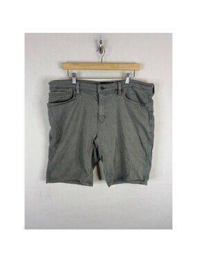 DU/ER N2X Relaxed Fit Grey Performance Shorts Mens Size 38 Tencel Stretch